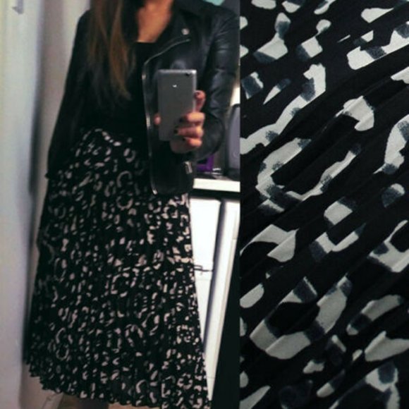 NWT H&M Black Leopard Animal Print Pleated Midi Skirt - Picture 3 of 3